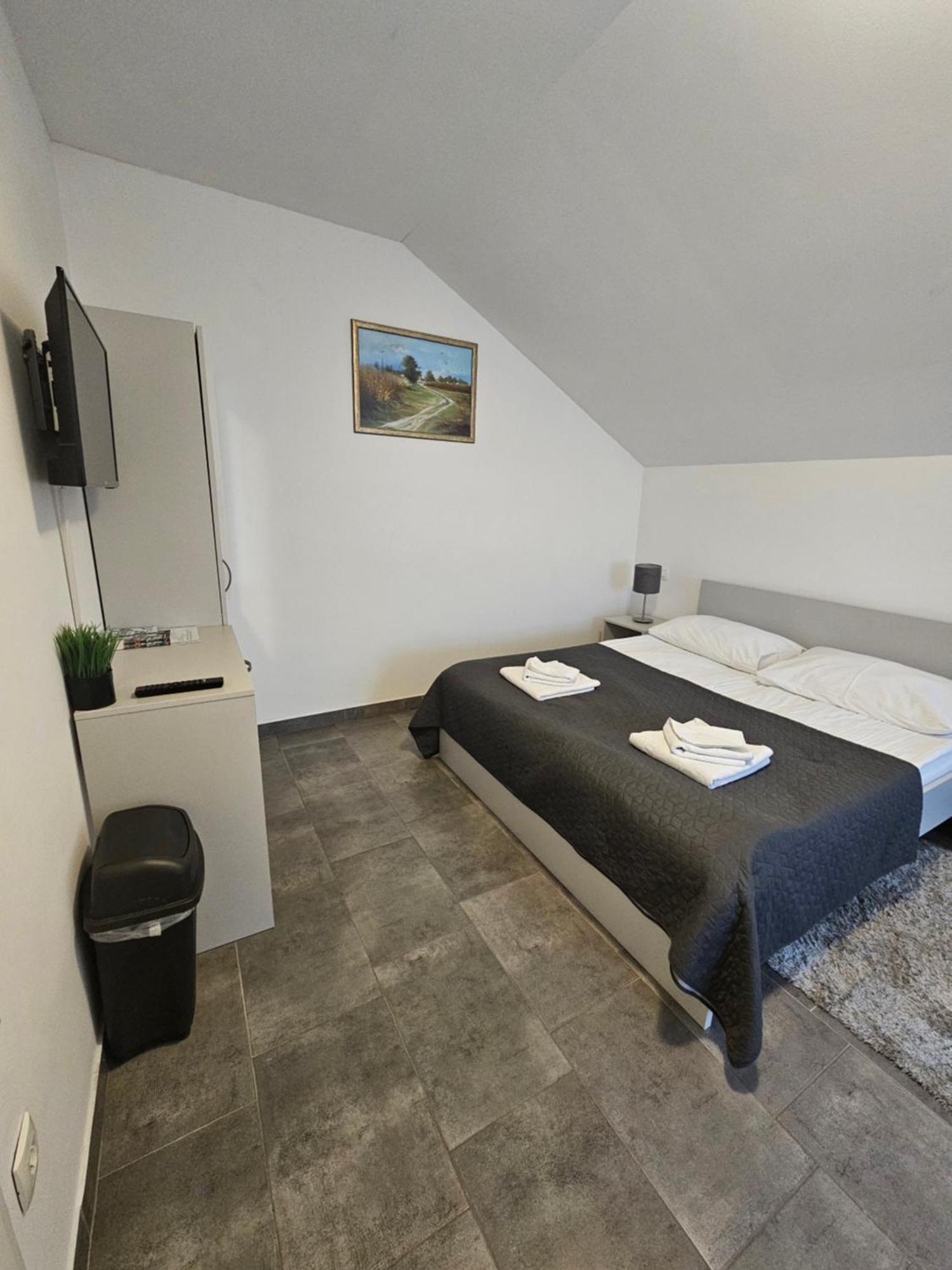 Filipovic Rent A Car & Apartments Selnica Scitarjevska Kültér fotó