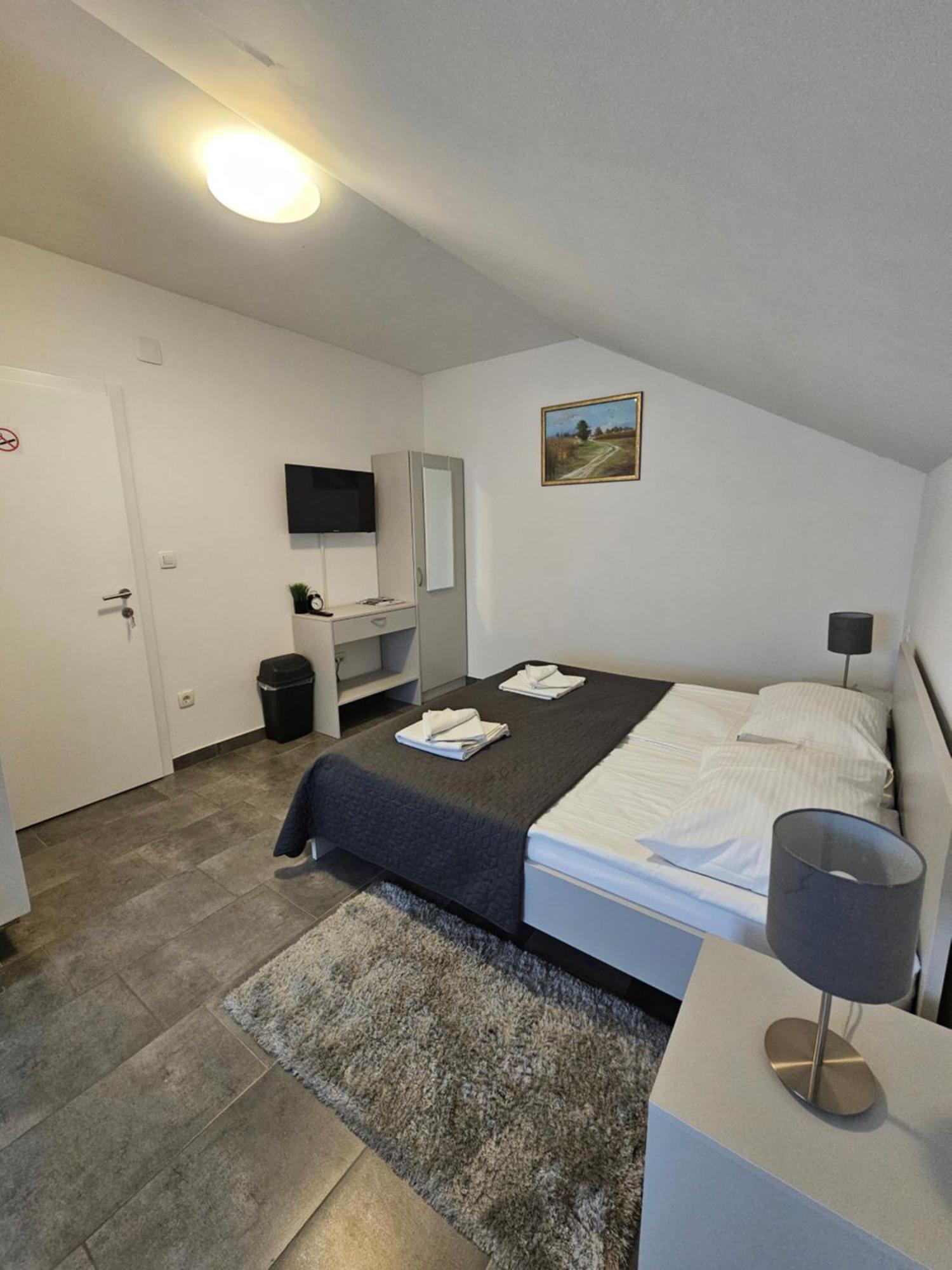 Filipovic Rent A Car & Apartments Selnica Scitarjevska Kültér fotó
