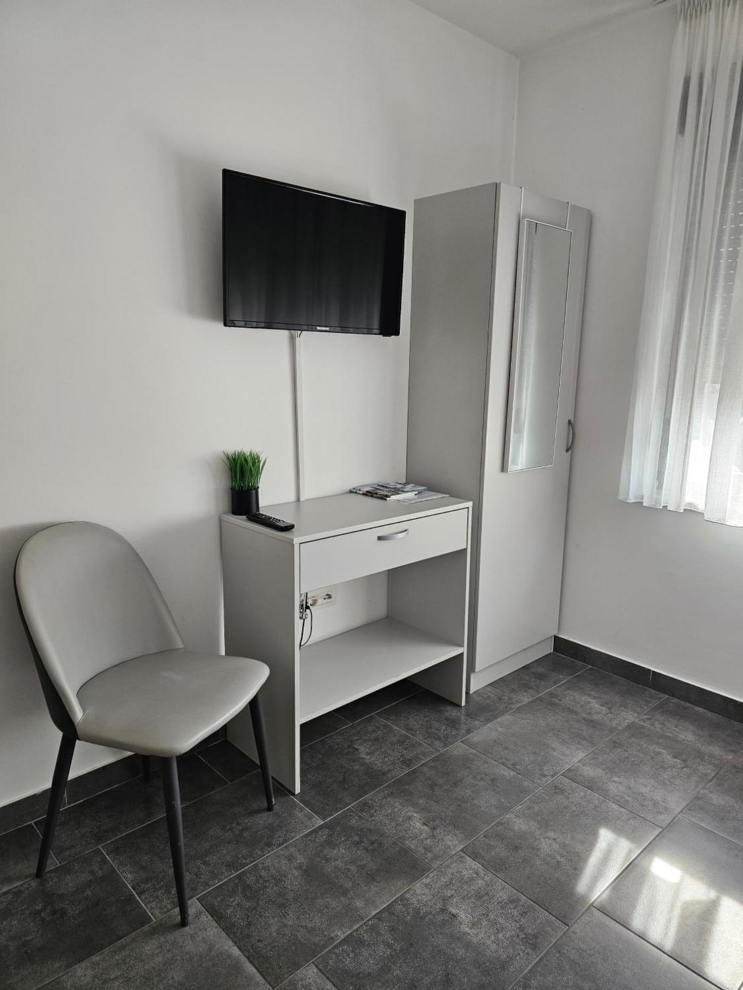 Filipovic Rent A Car & Apartments Selnica Scitarjevska Kültér fotó