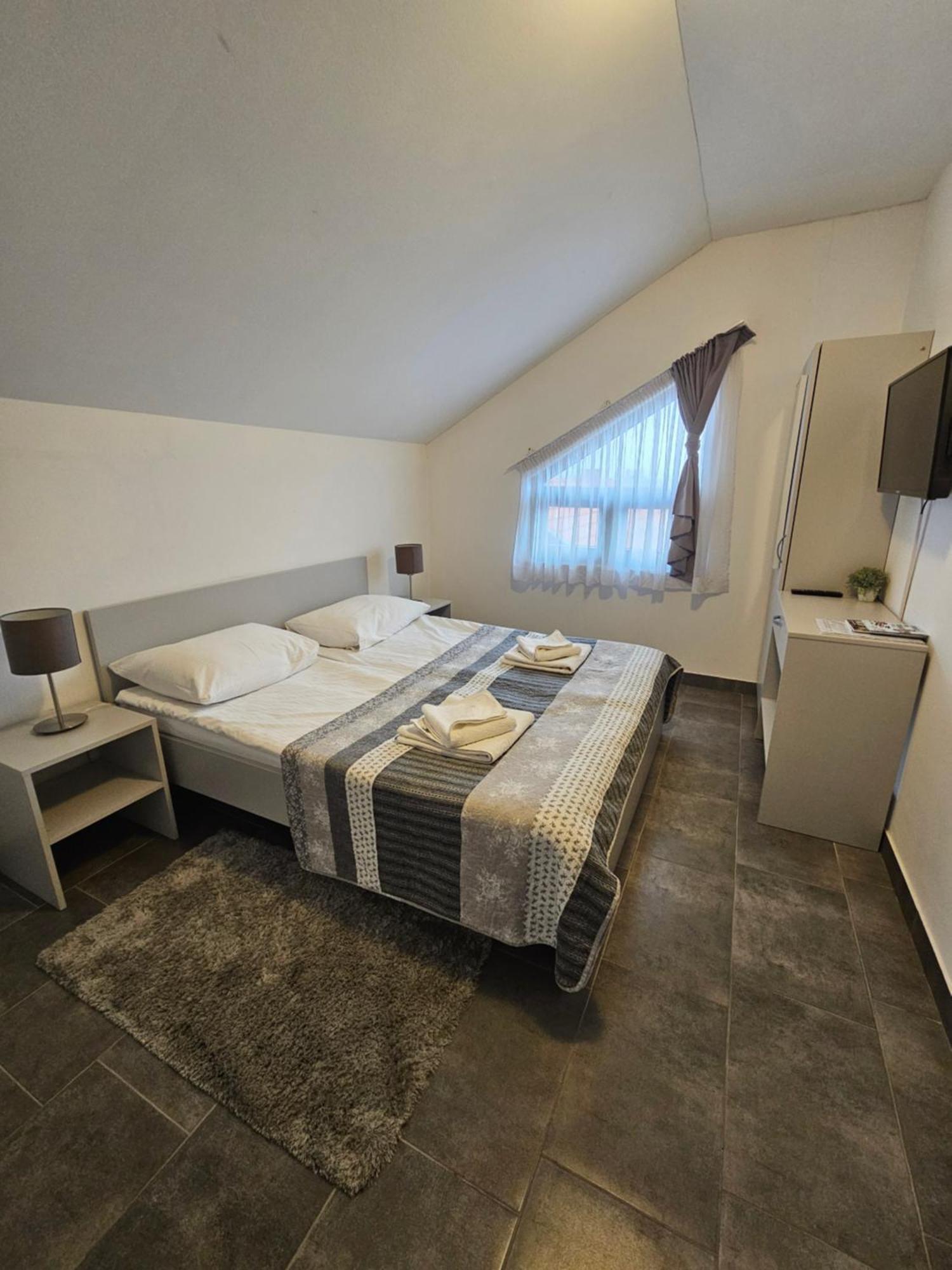 Filipovic Rent A Car & Apartments Selnica Scitarjevska Kültér fotó