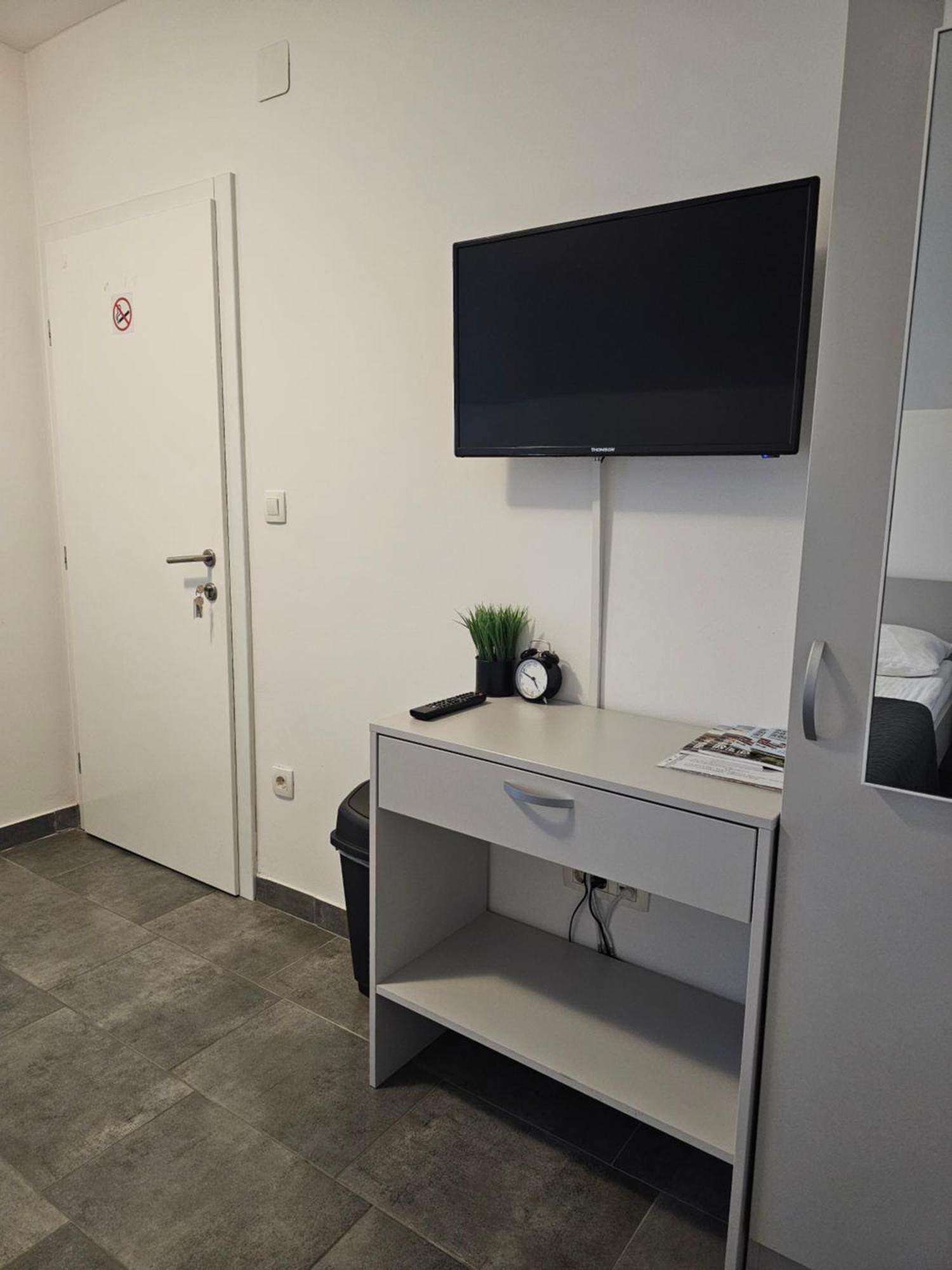 Filipovic Rent A Car & Apartments Selnica Scitarjevska Kültér fotó