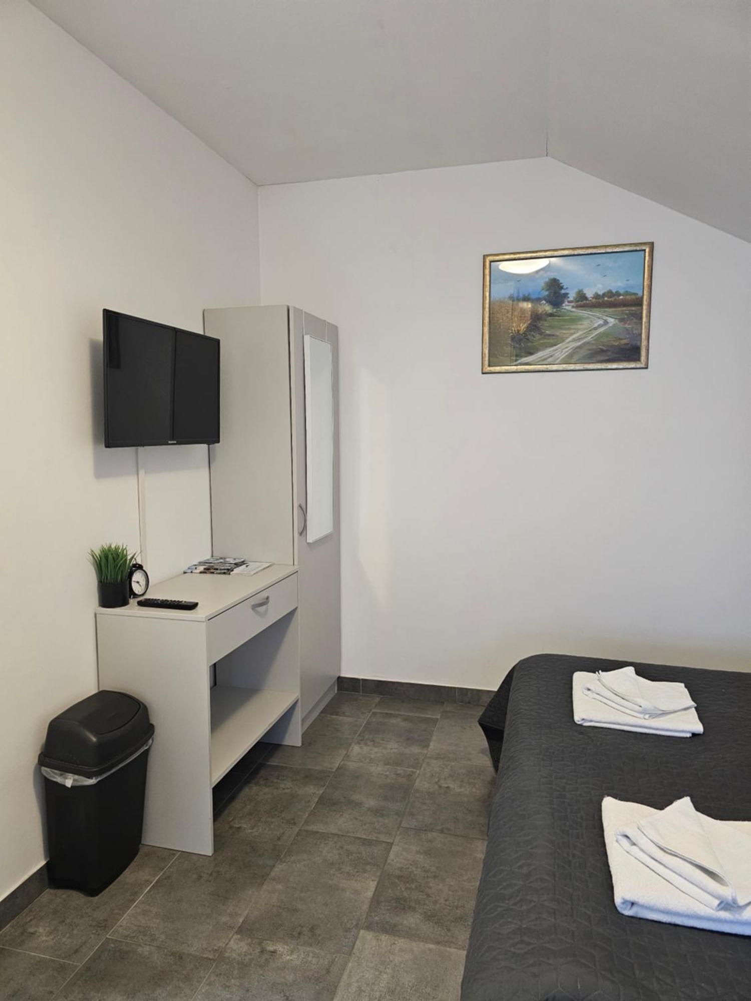 Filipovic Rent A Car & Apartments Selnica Scitarjevska Kültér fotó